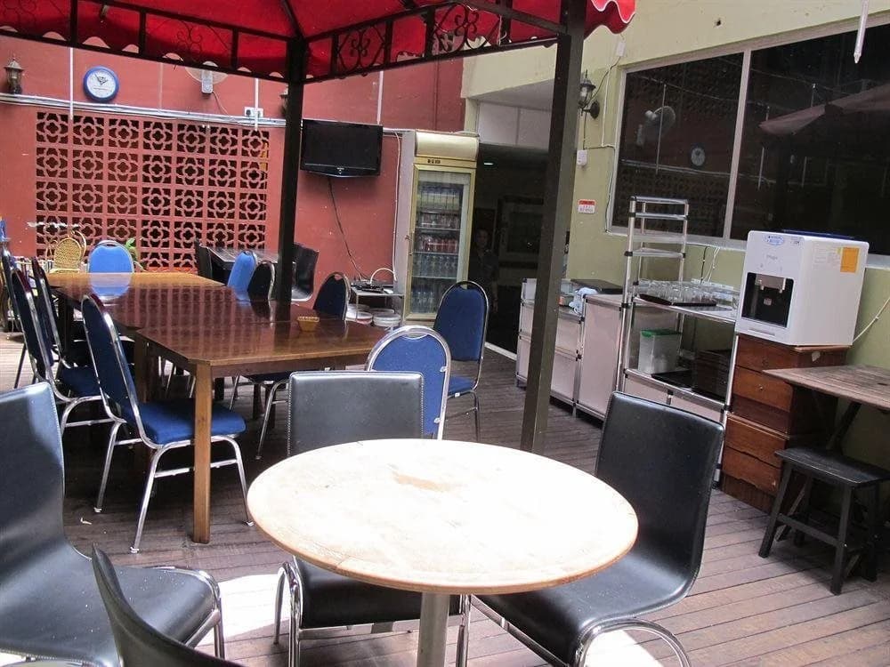 Paradiso Guesthouse - photo 19