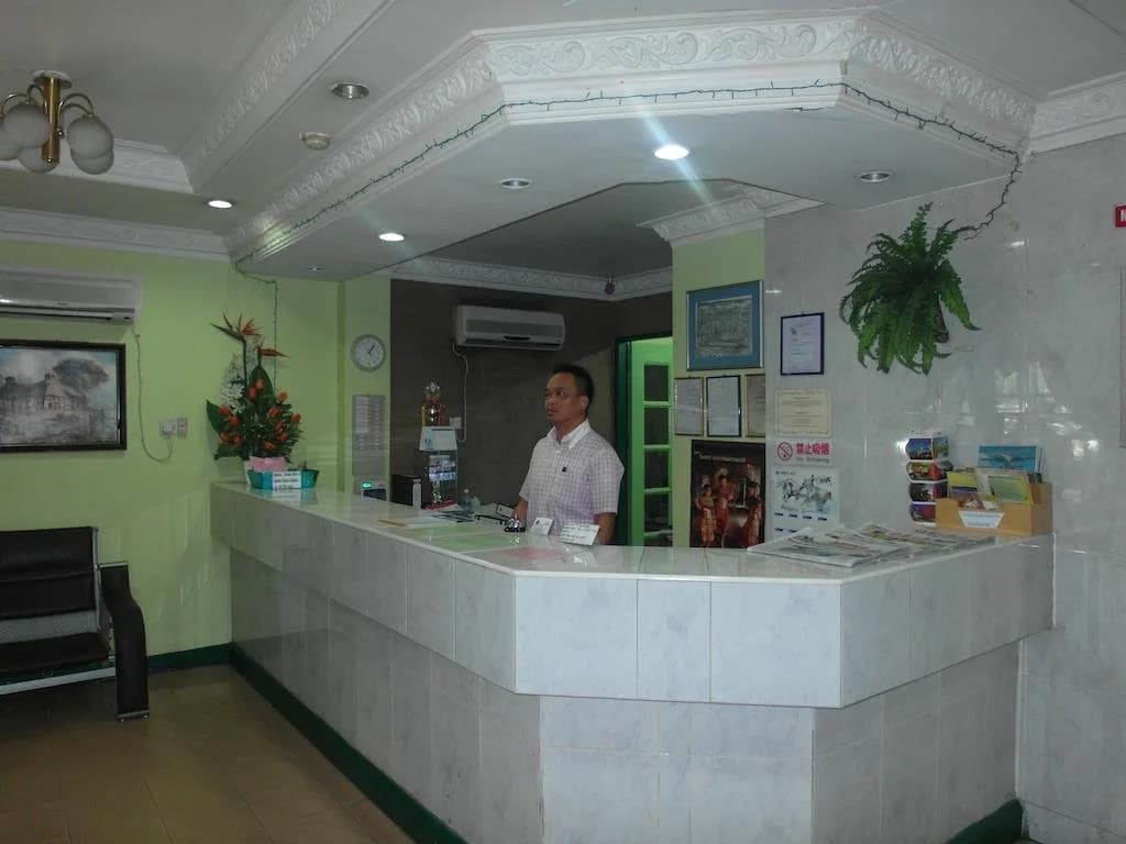 OYO 989 Ostay Inn - photo 10