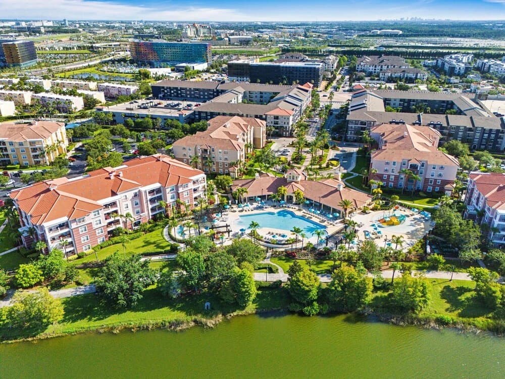 Lakefront Luxury - photo 27