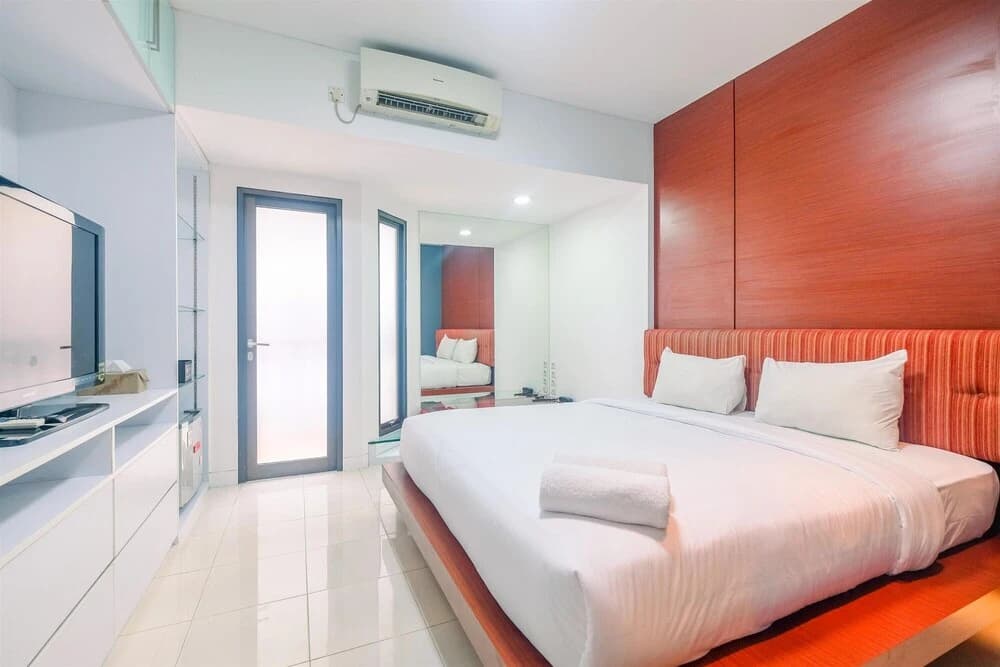 Comfort Studio Tamansari Sudirman Apartment - photo 2
