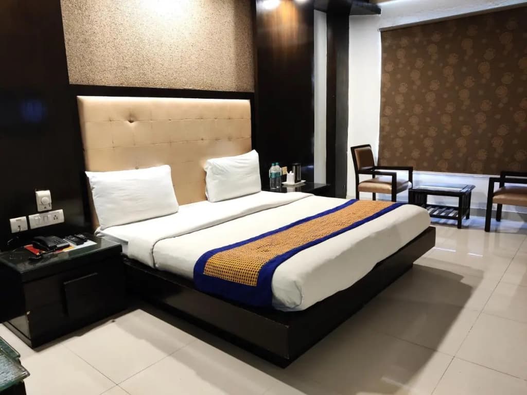 Hotel Delhi Pride - photo 1