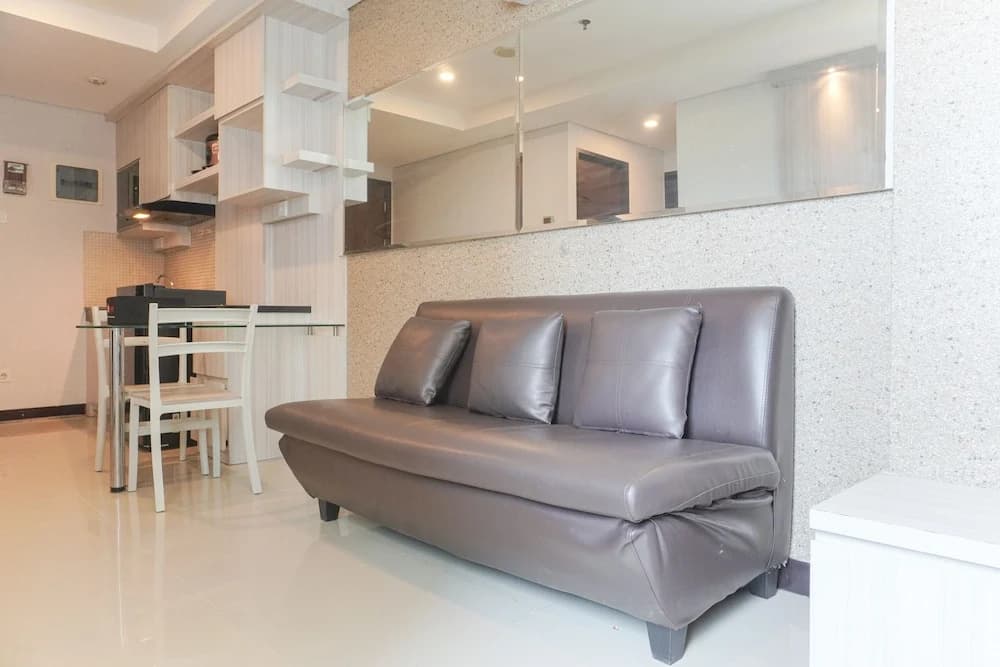 Scenic And Comfortable 2Br Sky Terrace Apartment - photo 1