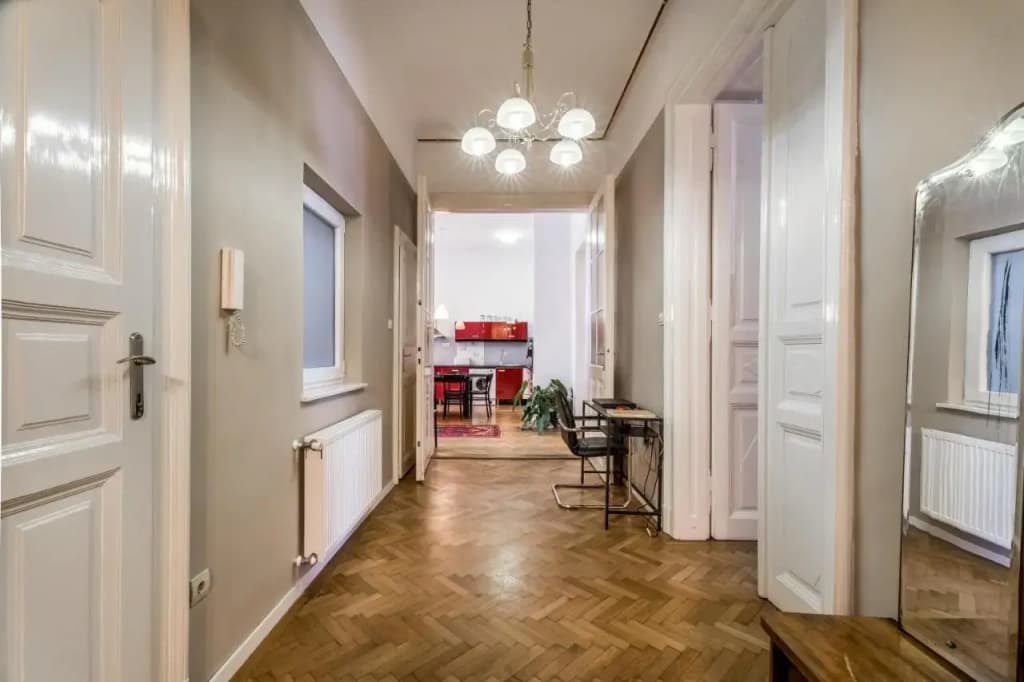 BERTA - 4 Bedrooms, 3 Baths - photo 10