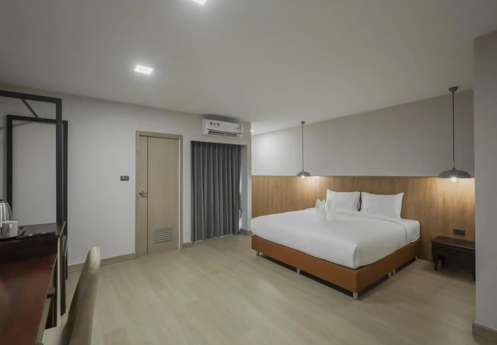 Common Living - photo 2