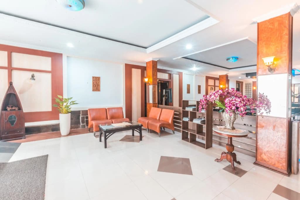 OYO 1667 Wisma Lux Barkah - photo 2