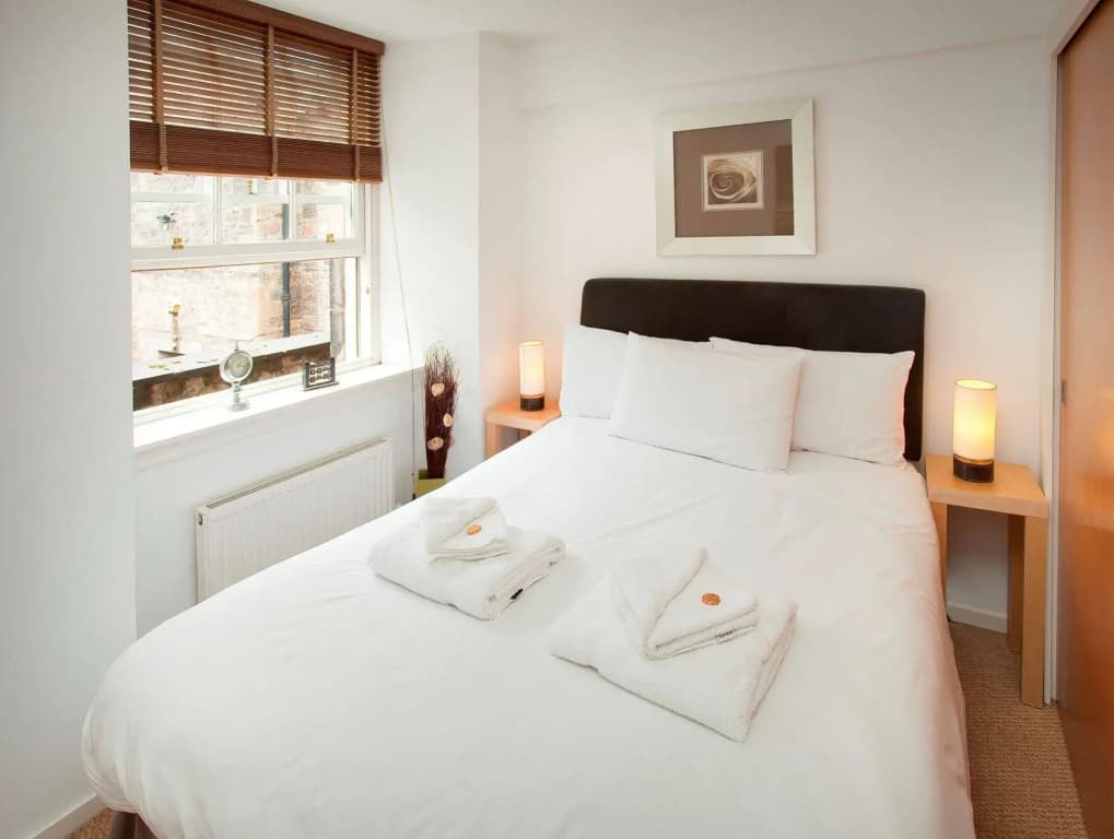 St. Giles Apartment - photo 3