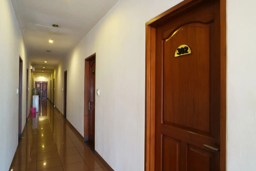 678 Hotel Cawang - photo 11