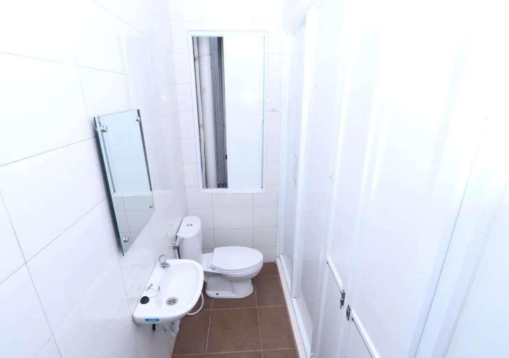 Kamar Keluarga Tanah Abang - photo 7