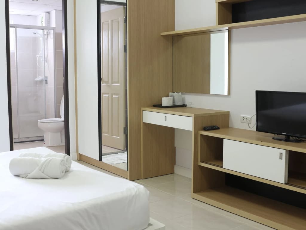 Beehive Phuket Old Town - Hostel - photo 3