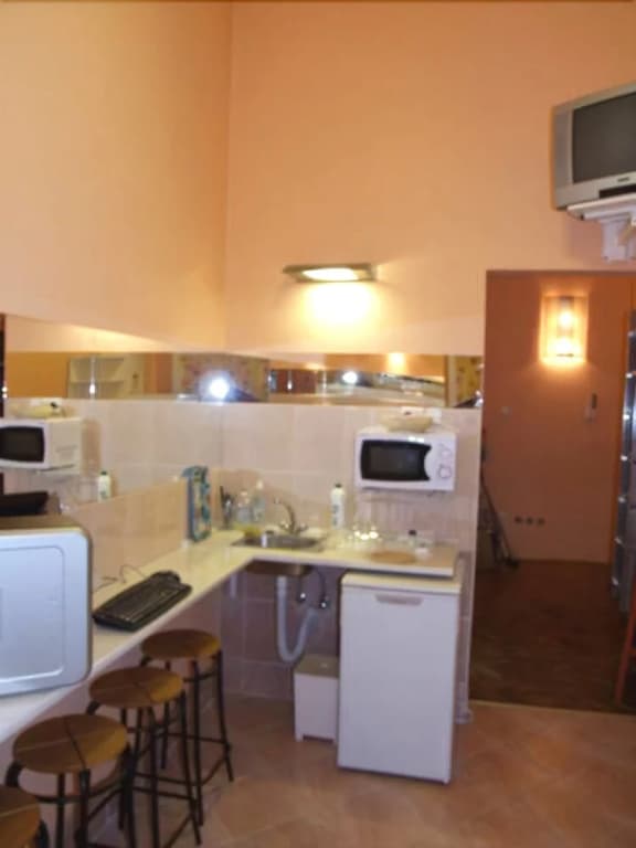 Art Hostel Gallery - photo 12