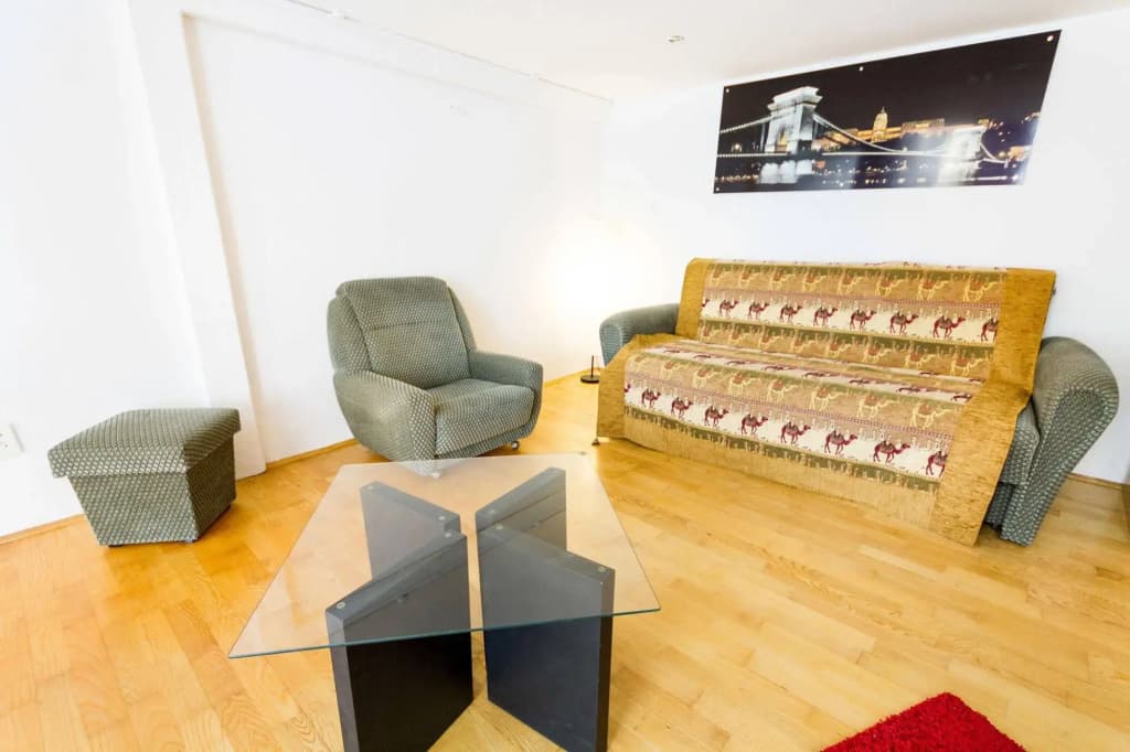 Like Home Opera Apartments - photo 13