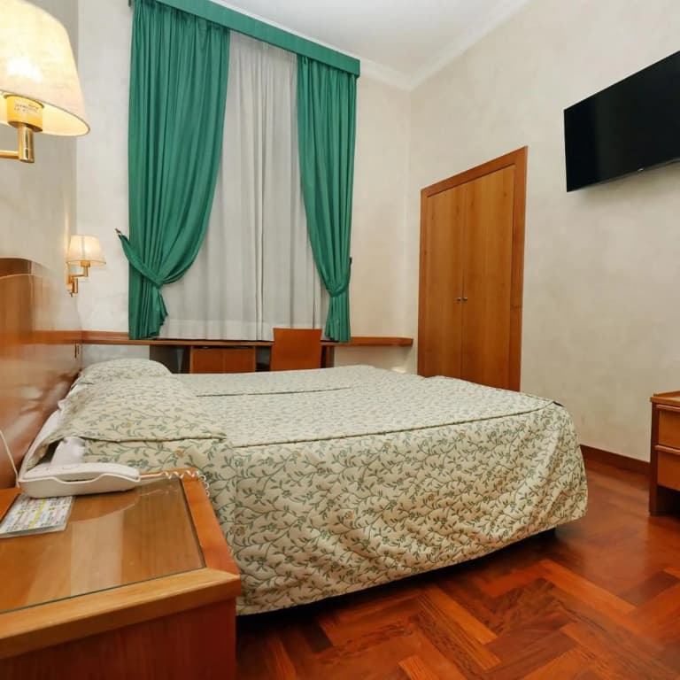 Hotel Corot - photo 24