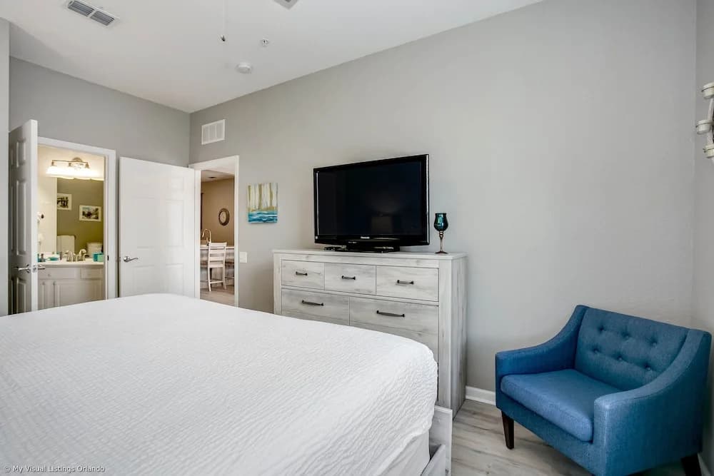 5000 Cayview Ave #203 - photo 3