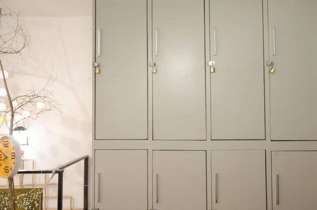 Bed & Butler Hostel - photo 13