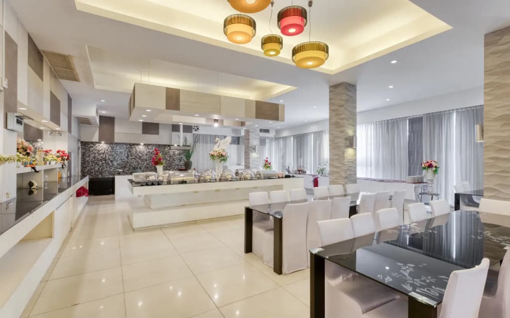 Aunchaleena Grand Hotel Wing B - photo 23