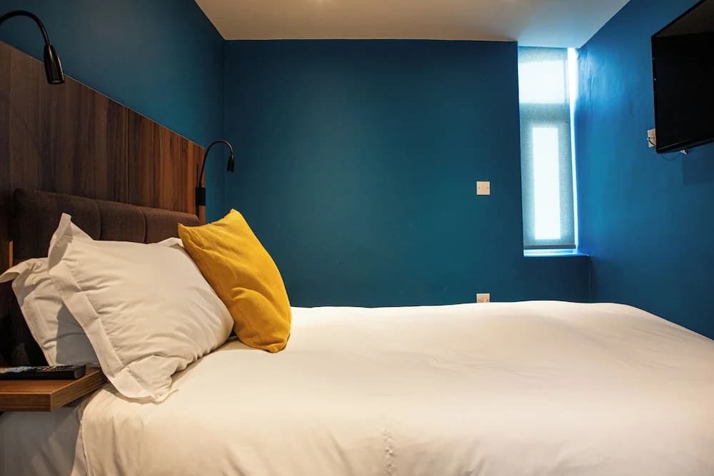 New Globe Hotel - photo 21