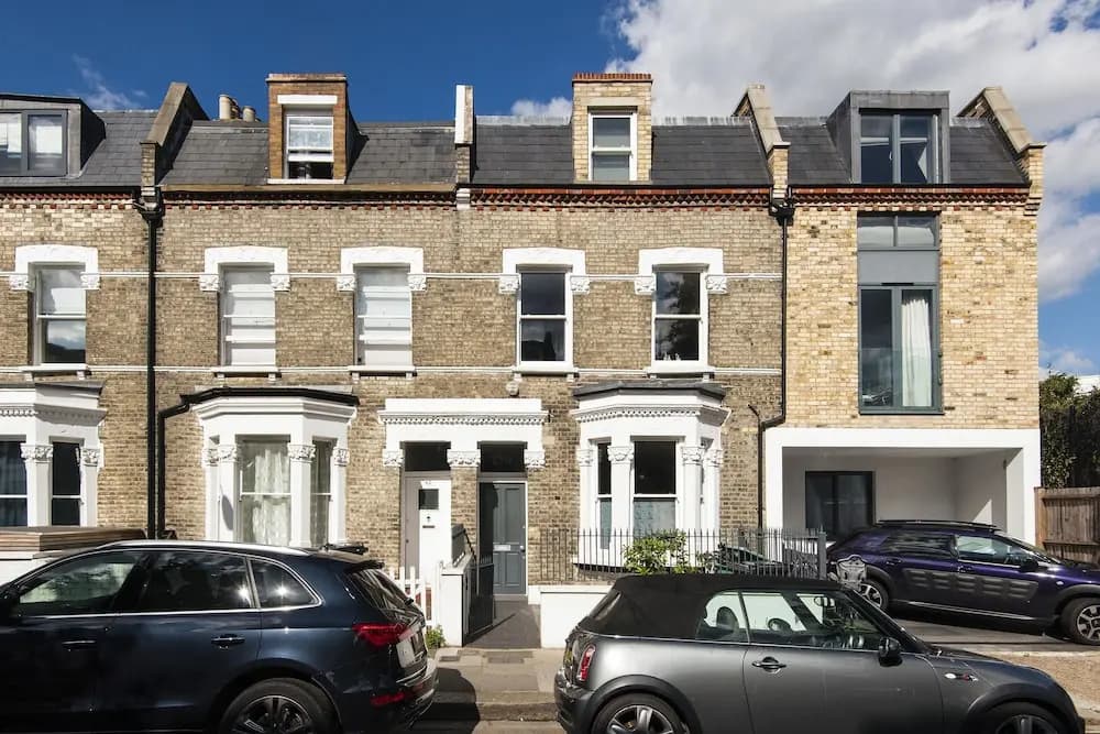 The Spacious Fulham Apartment - FOI - photo 4