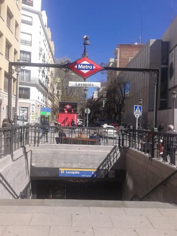 Plaza de Lavapiés Madrid Centro - photo 10