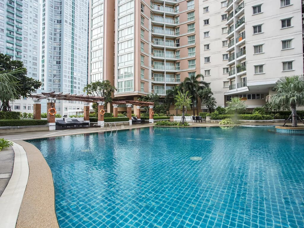 The Narathiwas Hotel & Residence Bangkok - photo 18