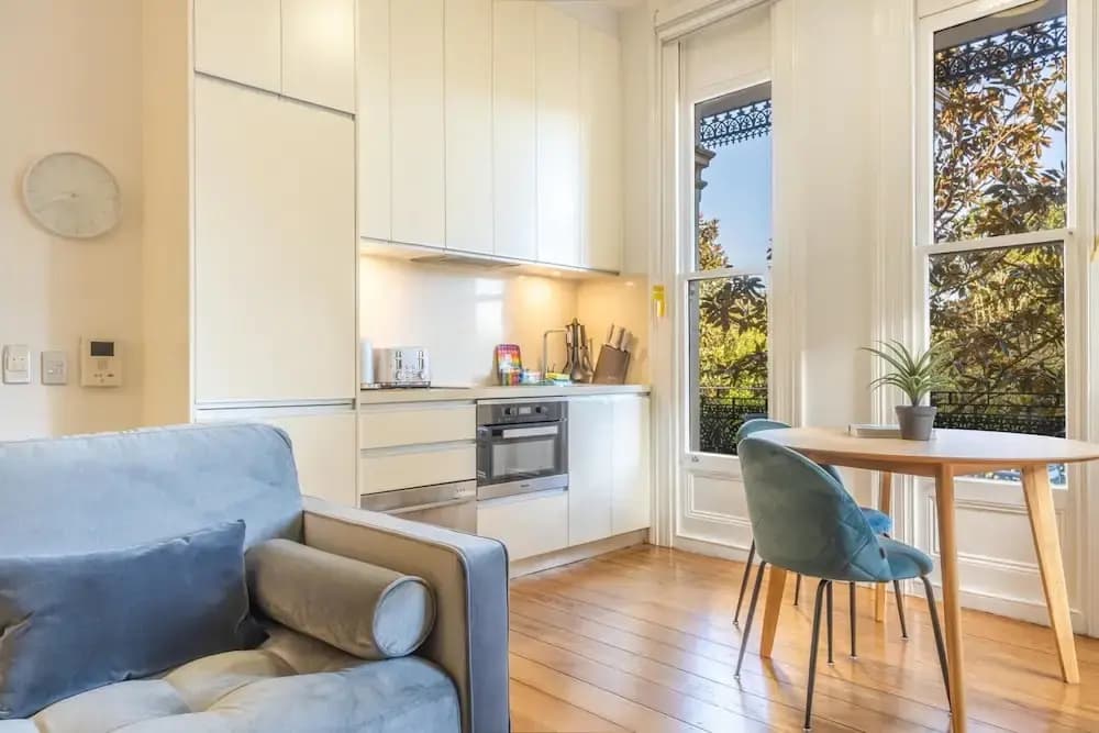 Modern 1-bed Studio Near Tramsheds - photo 8