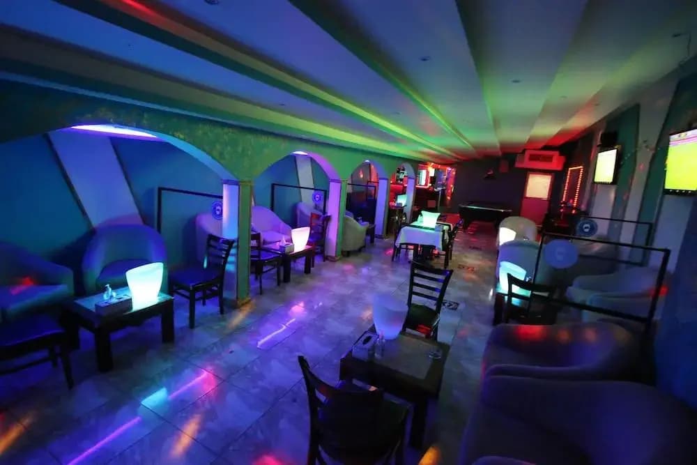Knight Armour Hotel - photo 13