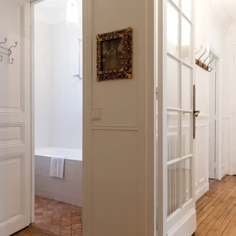 White Sacr I Beautiful 2-bedroom in Montmartre - photo 19
