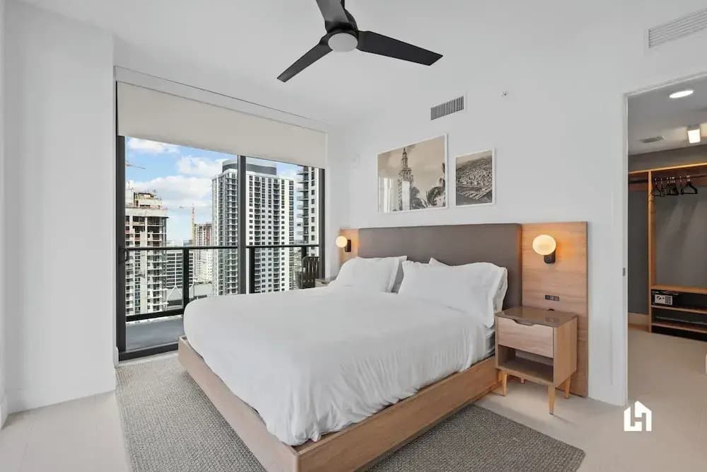 Stylish Apartments with Partial Ocean Views in Downtown - photo 26