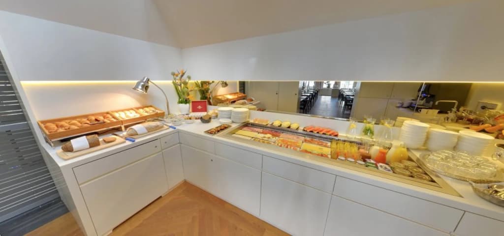 Ambassade Hotel - photo 14