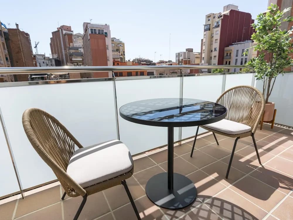 Limehome Barcelona Carrer de Besalú 82 - photo 24