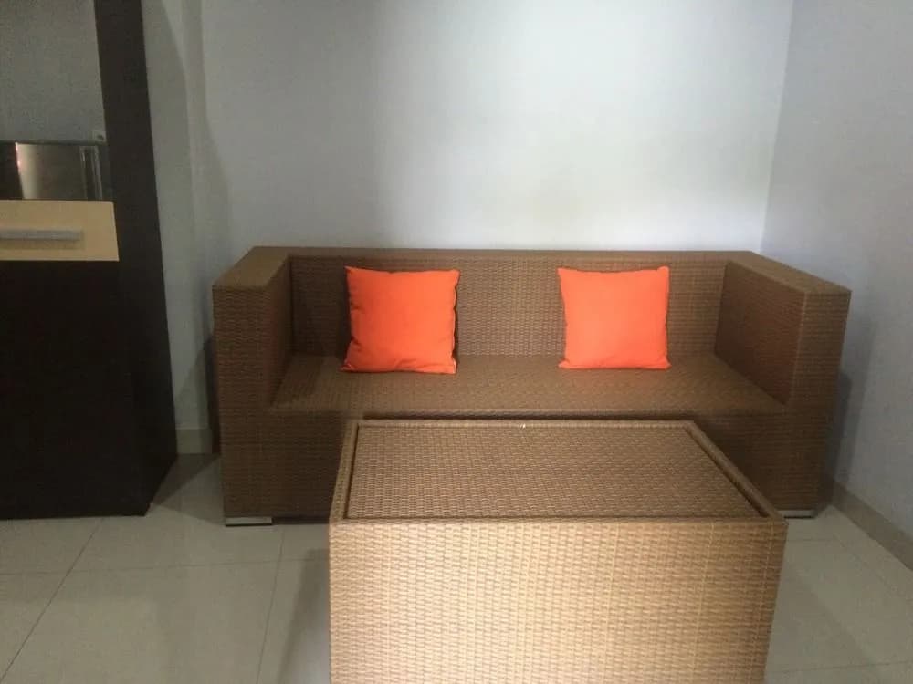 Red Apple Apartment - photo 7