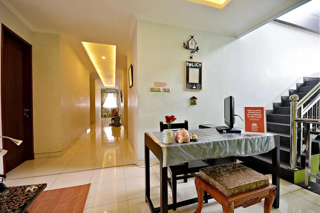 ZEN Rooms Tebet Gudang Peluru - photo 13