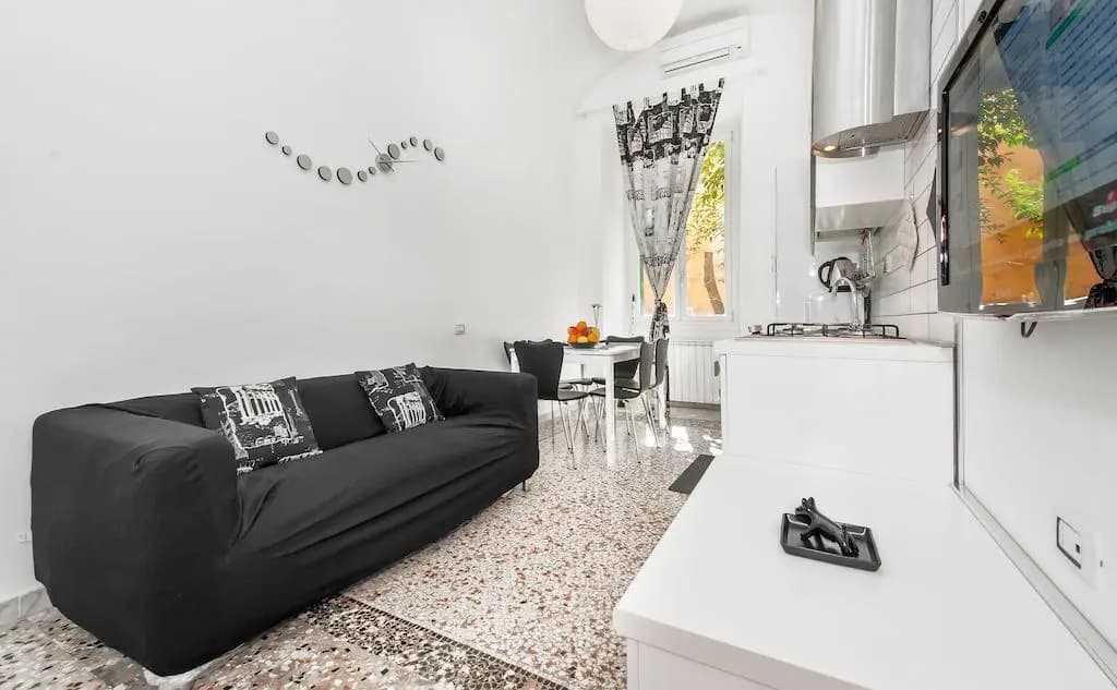 Apartment Black & White - photo 7