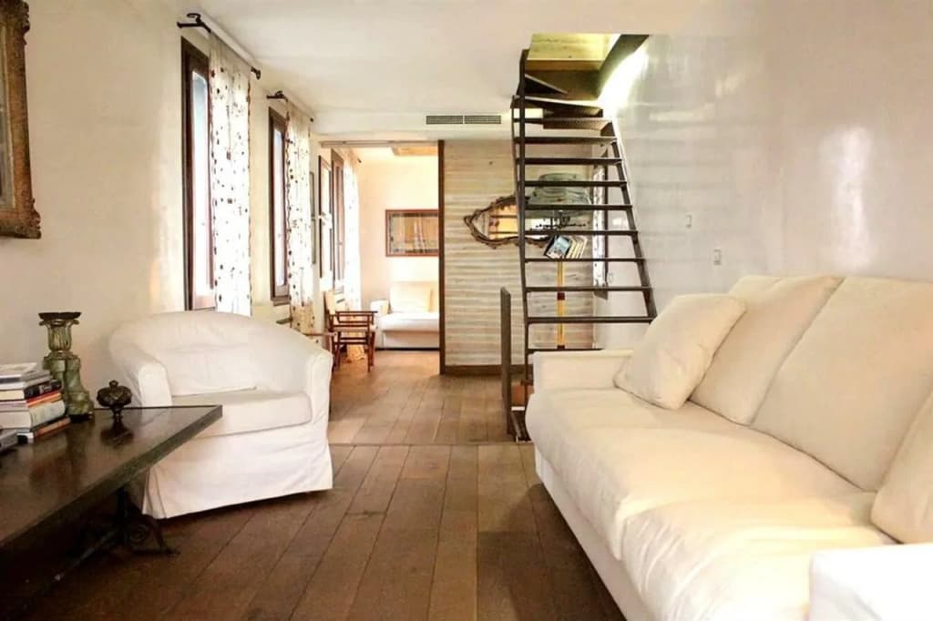 Venetian House With Terrace - photo 2