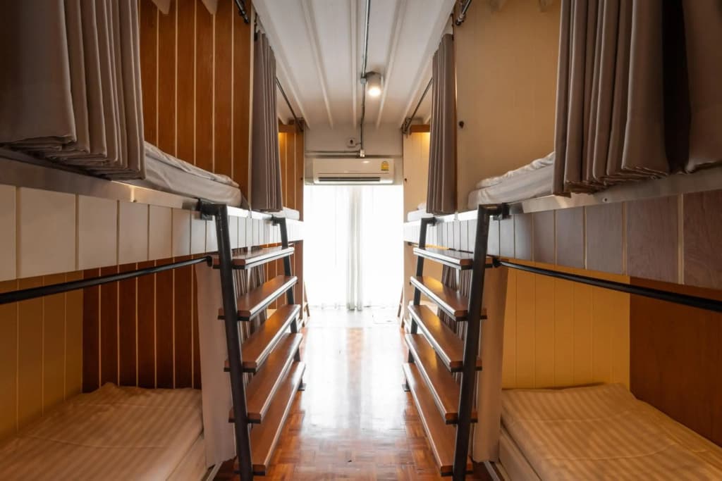 Bed Addict Hostel - photo 12