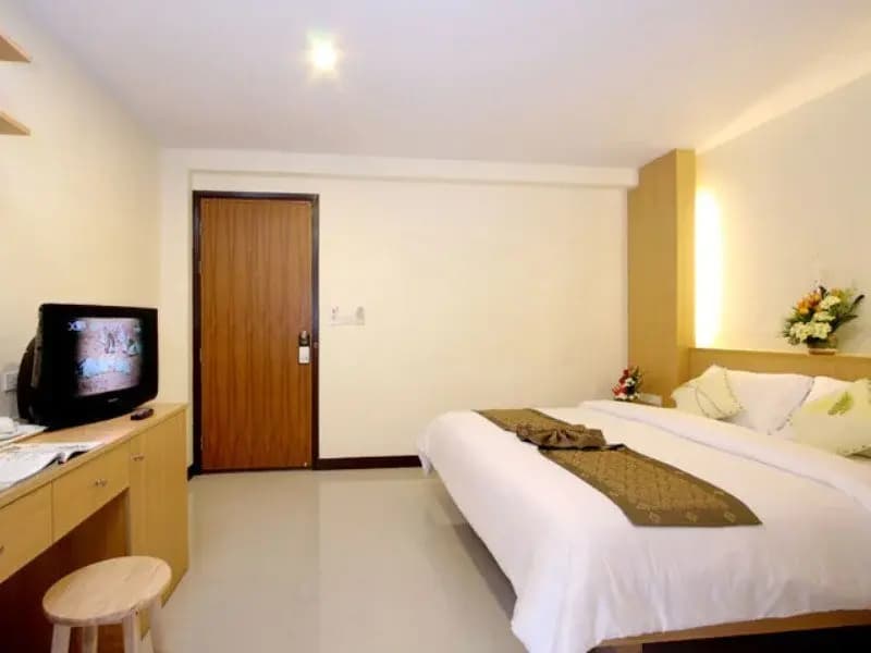 Patong Bay House - photo 2