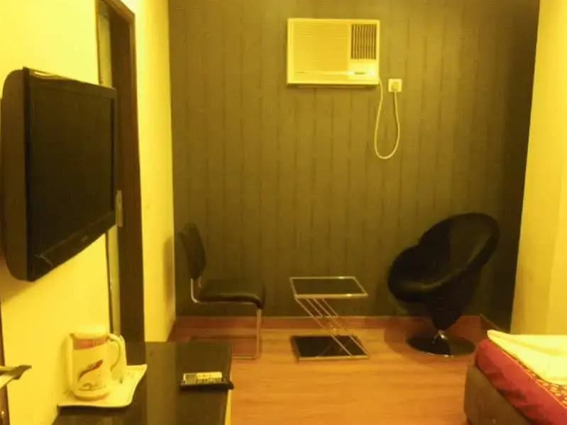 Hotel Cosmo Near BLK Hospital Karol Bagh - photo 13