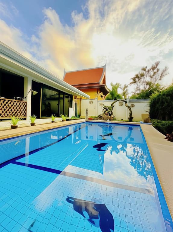 Sanuk bungalows - photo 8
