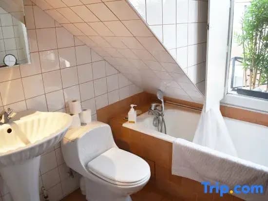 Charming Studio on Rue Saint Honore Near Louvre - photo 3
