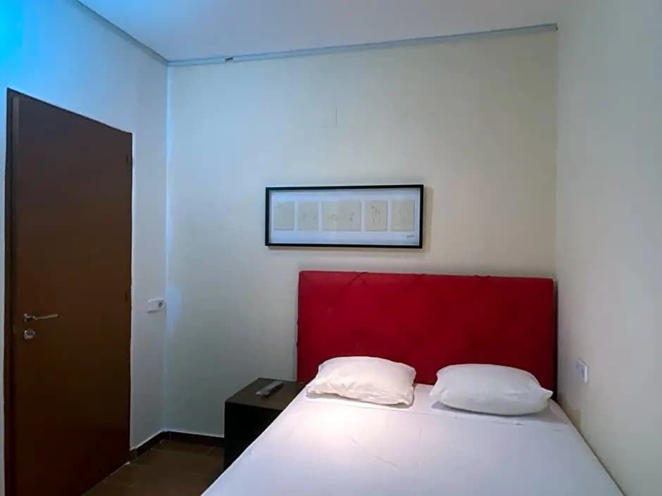 Hostal Granvia 628 - photo 3