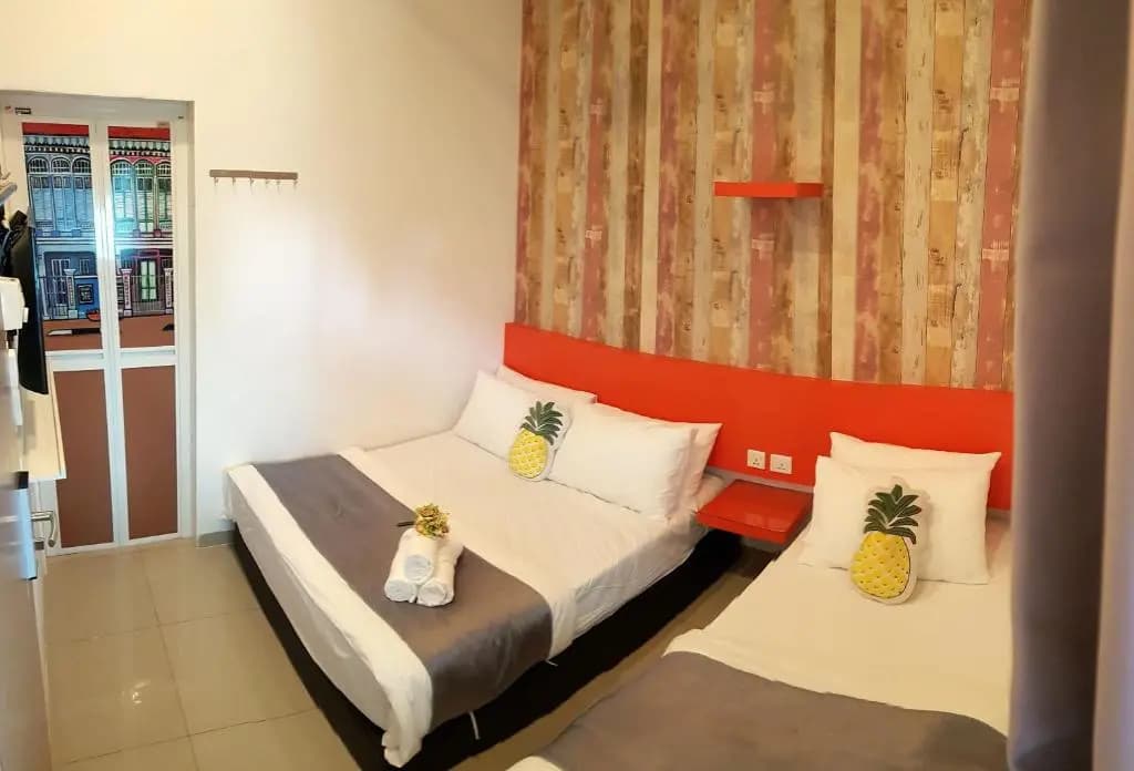 Teruntum 96 Guest House - photo 2