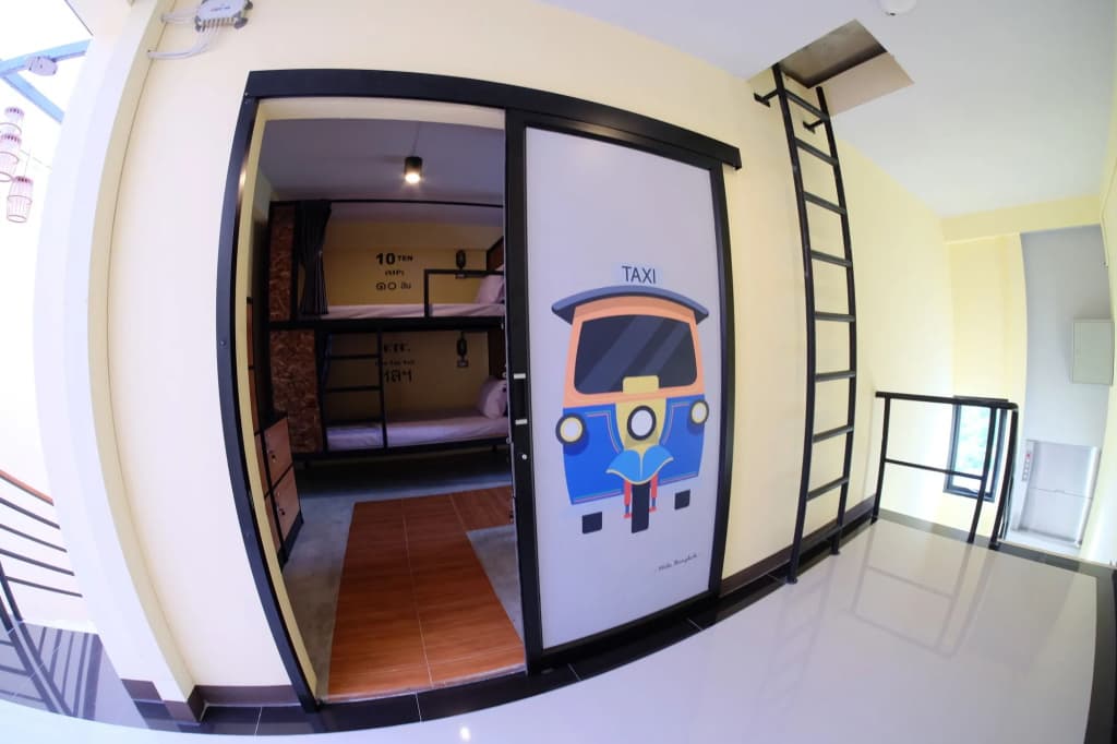 Hide Bangkok Hostel - photo 18