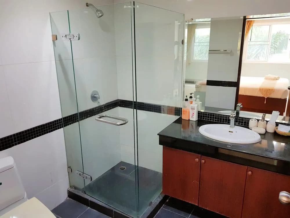 A Large 2 BR-3 Baths 207 Downtown - photo 10