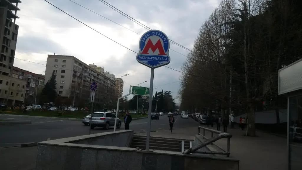 BEZARHOUSE near metro - photo 4