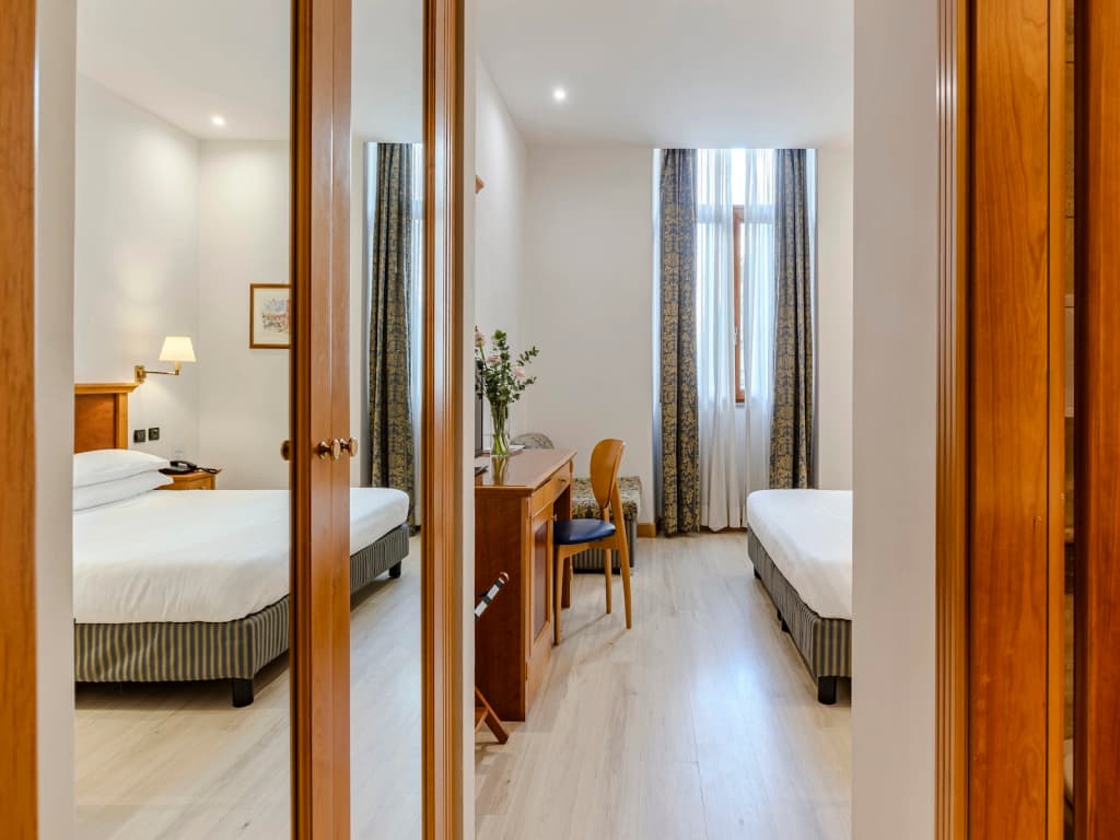 Hotel Diplomatic - photo 43