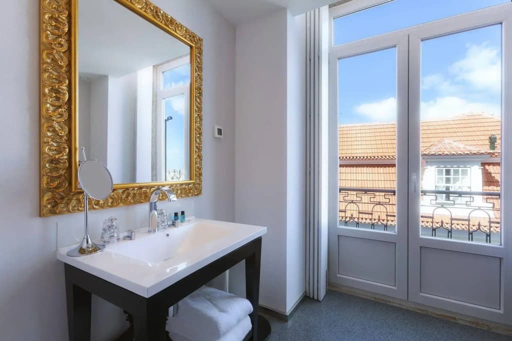 Lisboa Carmo Hotel - photo 9
