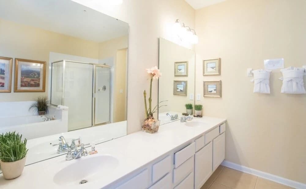 2 Bed 2 Bath Premium l 2004 - photo 10