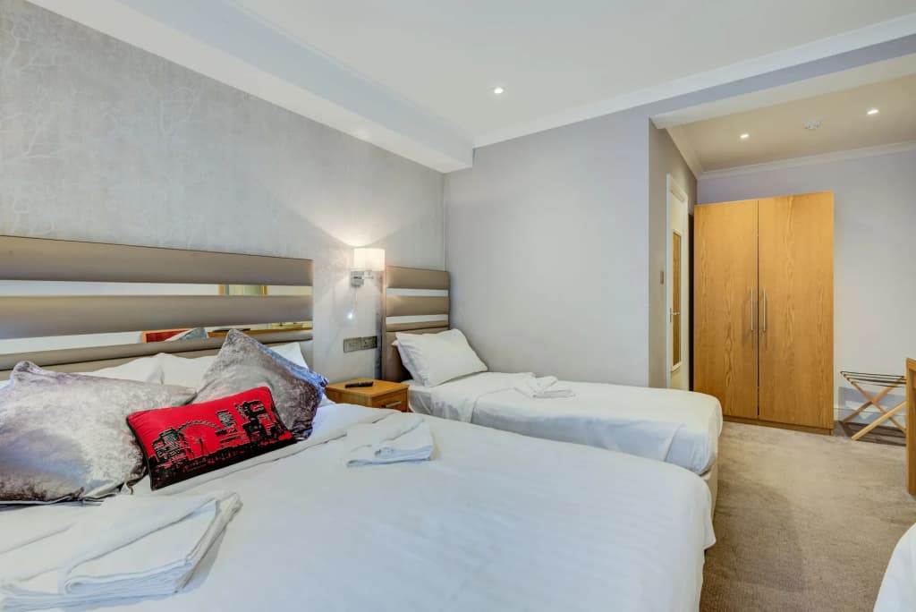 Kingsway Park Hotel at Park Avenue - photo 20