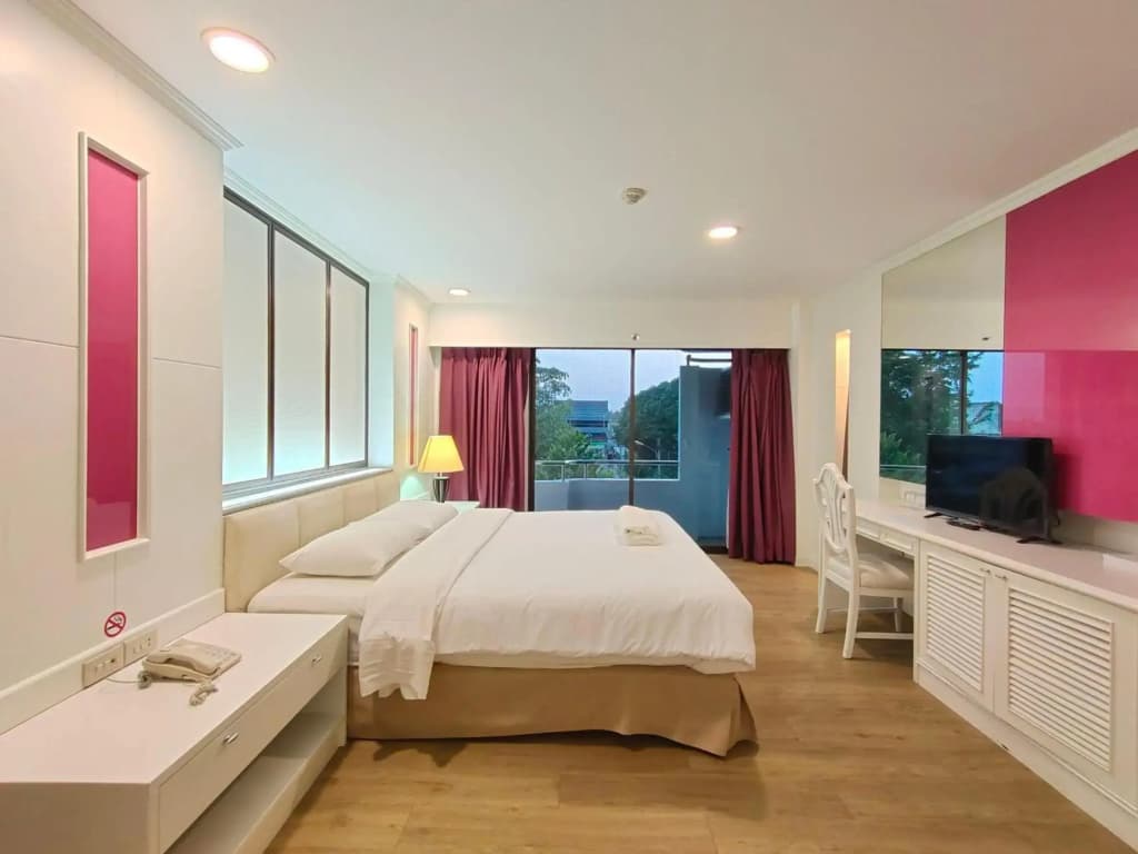 Ebina House - photo 1