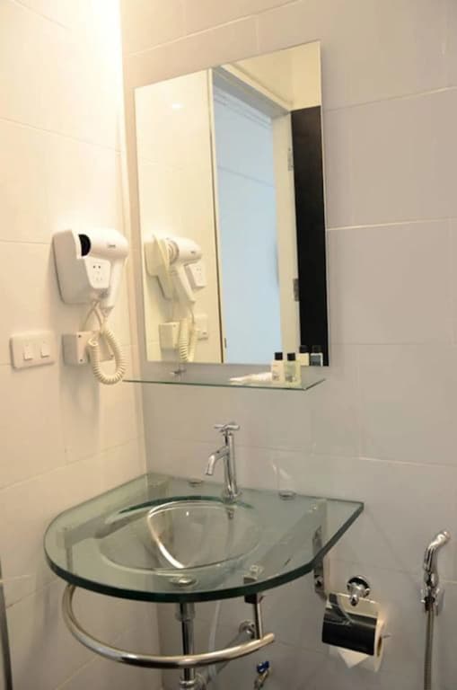 3Howw Hostel at Sukhumvit 21 - photo 8