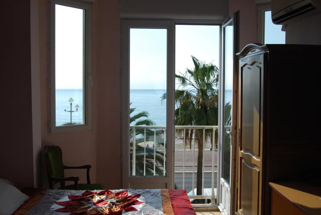 Azur Hotel - photo 7